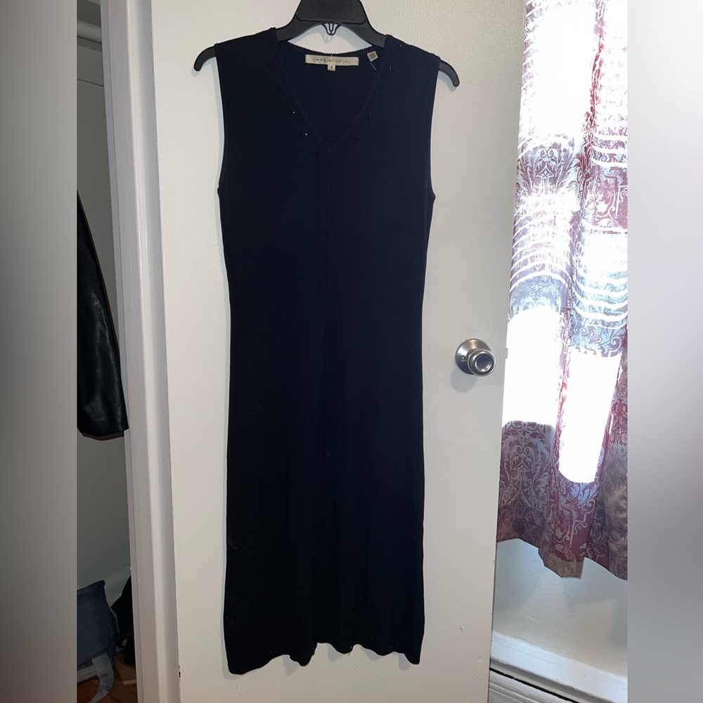 Women dress black